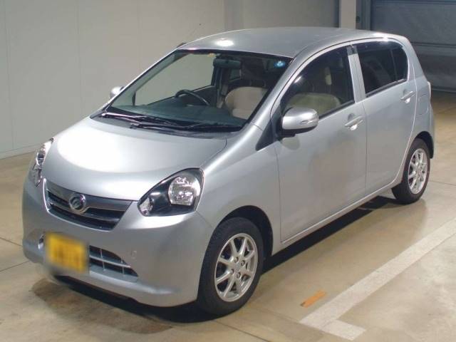 7045 DAIHATSU MIRA E S LA300S 2011 г. (TAA Kinki)